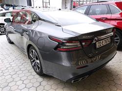 Nissan Maxima